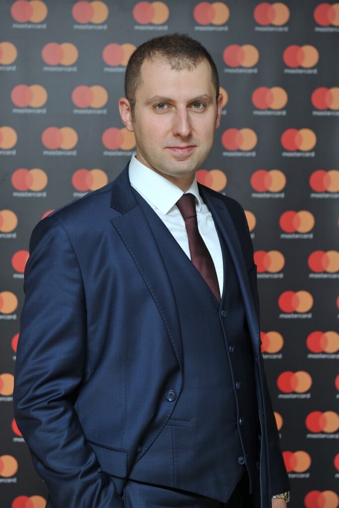 Mastercard’da iki önemli atama 1551774325 Av  ar G  rdal 1 683x1024