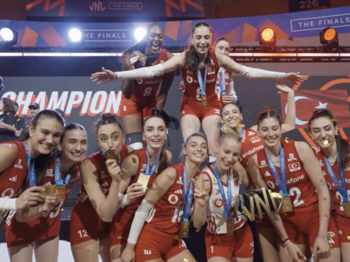 OPETten-Voleybol-Milli-Takımlarına-Şebnem-Ferahlı-Film